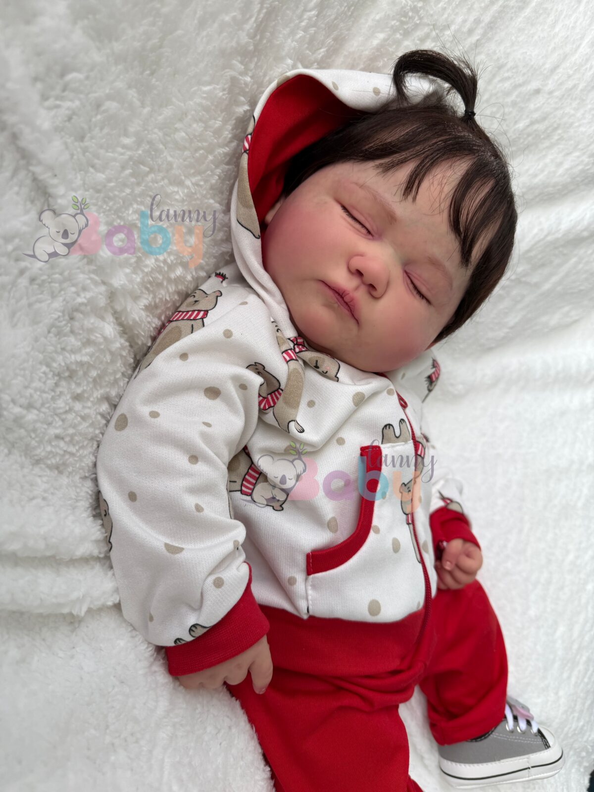 Bebê Mavie (Cabelo Castanho Escuro) - Kit Completo
